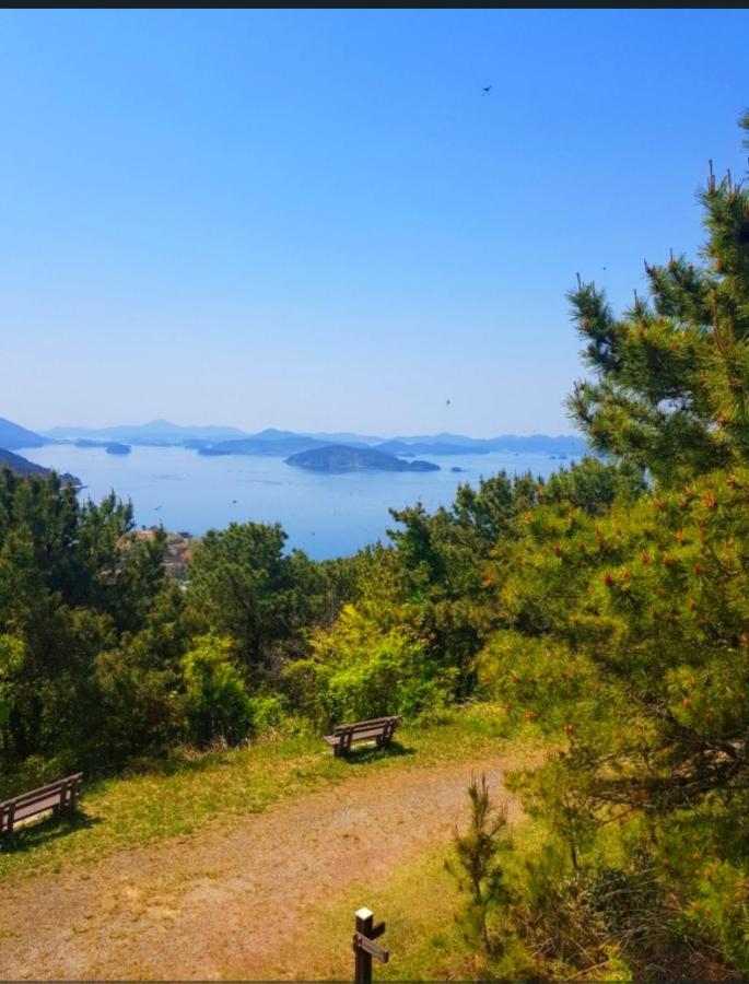 Geoje Seaside Luxury Family Villa Екстер'єр фото