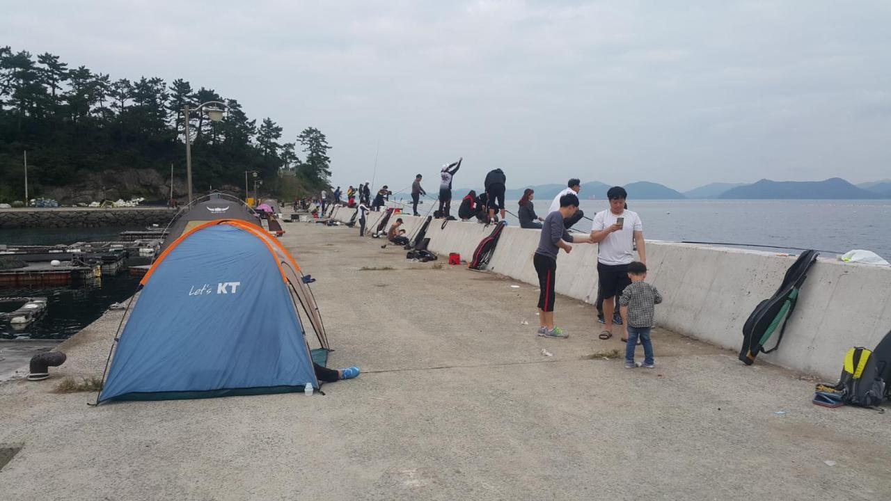 Geoje Seaside Luxury Family Villa Екстер'єр фото